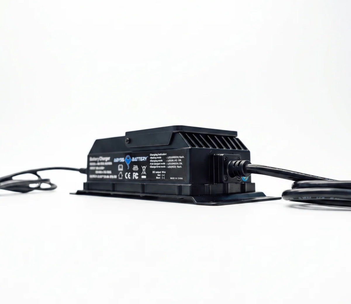 ABYSS® ON-BOARD 36V 20A HIGH-PRECISION MARINE LITHIUM BATTERY CHARGER